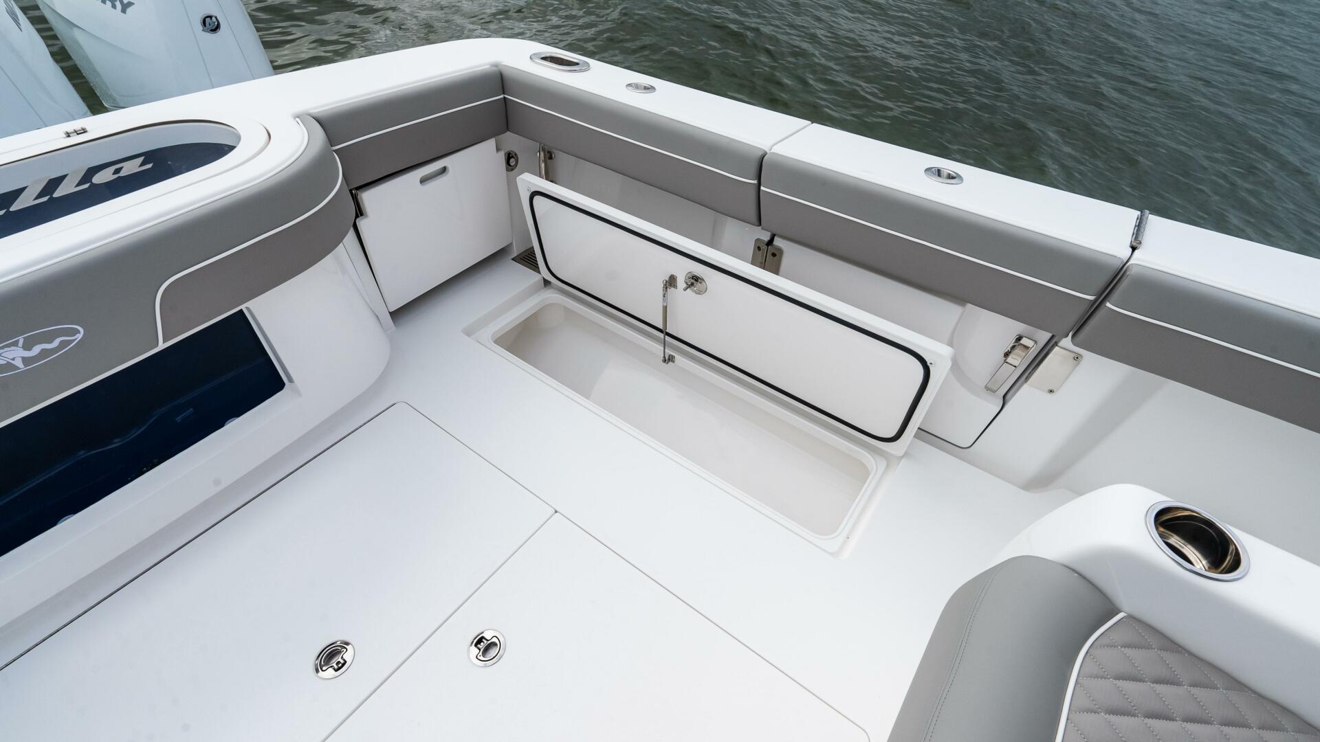Slide: The Image of Valhalla Boatworks V41 Center Console 2025 - 4750160