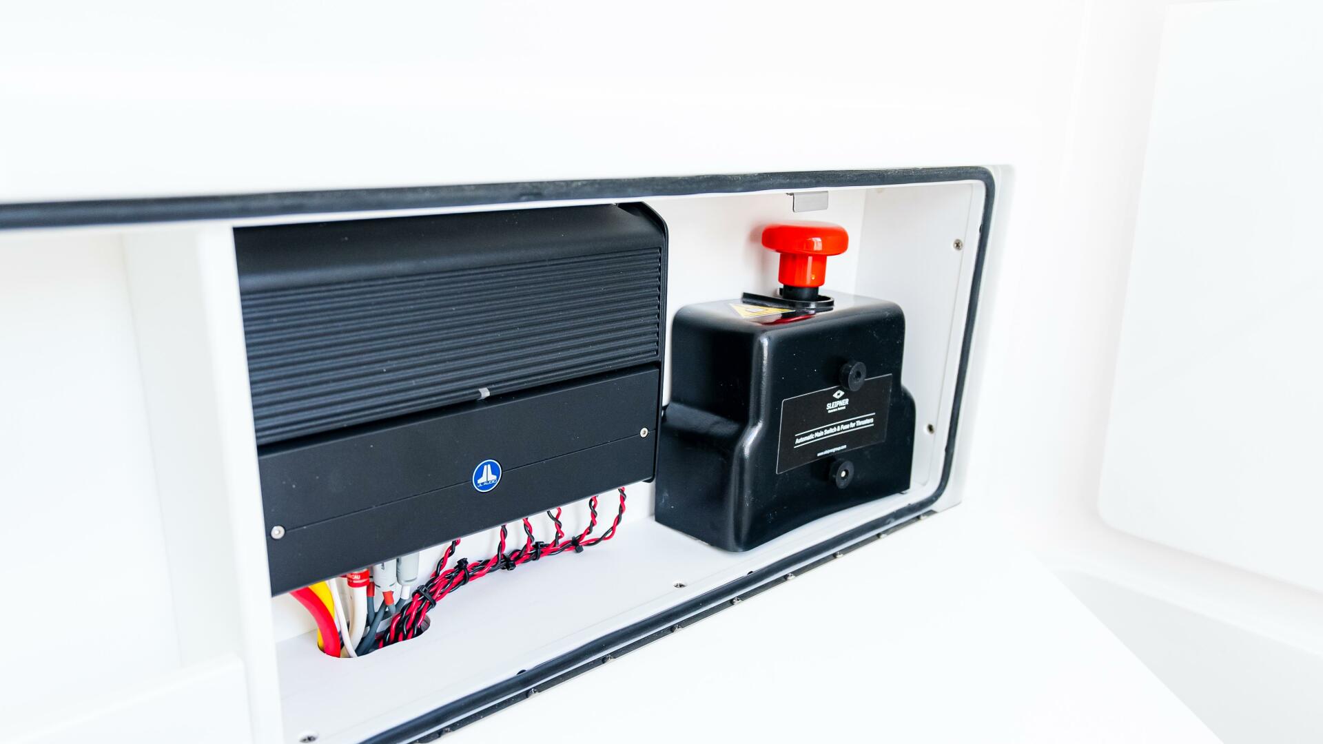 Slide: The Image of Valhalla Boatworks V41 Center Console 2025 - 4750220