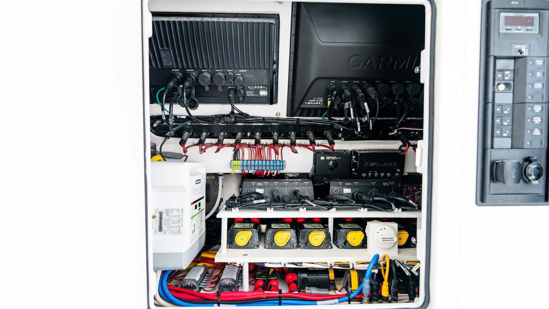 Slide: The Image of Valhalla Boatworks V41 Center Console 2025 - 4750227