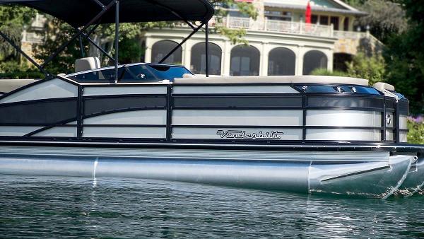 Slide: The Image of Vanderbilt 700T Twin Engine Tritoon 2024 - 7