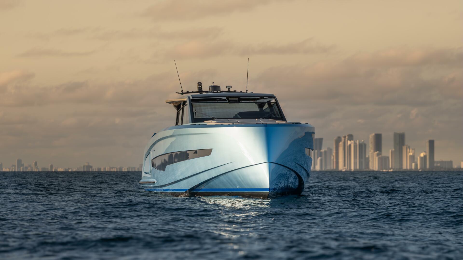 Slide: The Image of Vanquish VQ70 2024 - 5174618