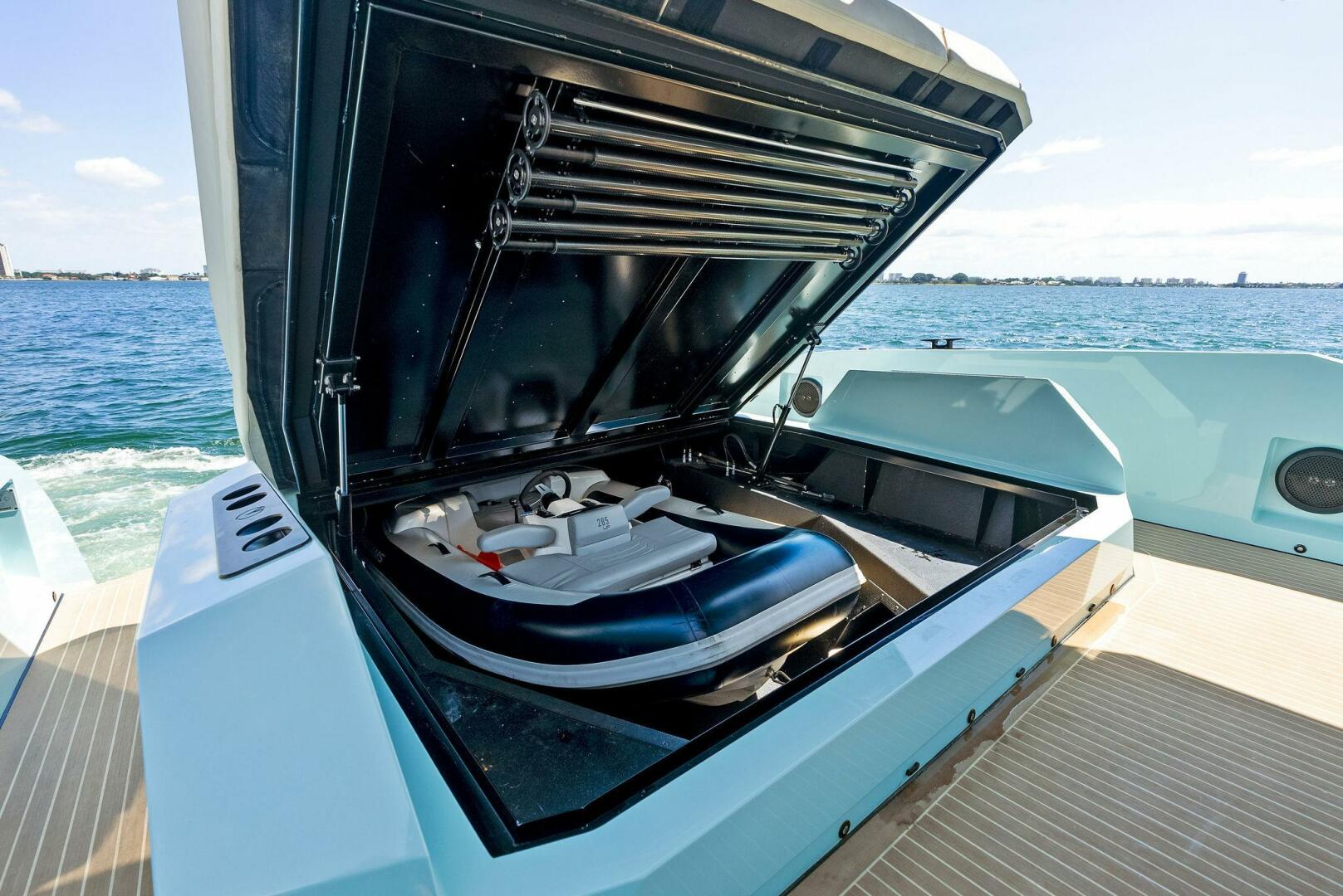 Slide: The Image of Aft Deck - 4327782