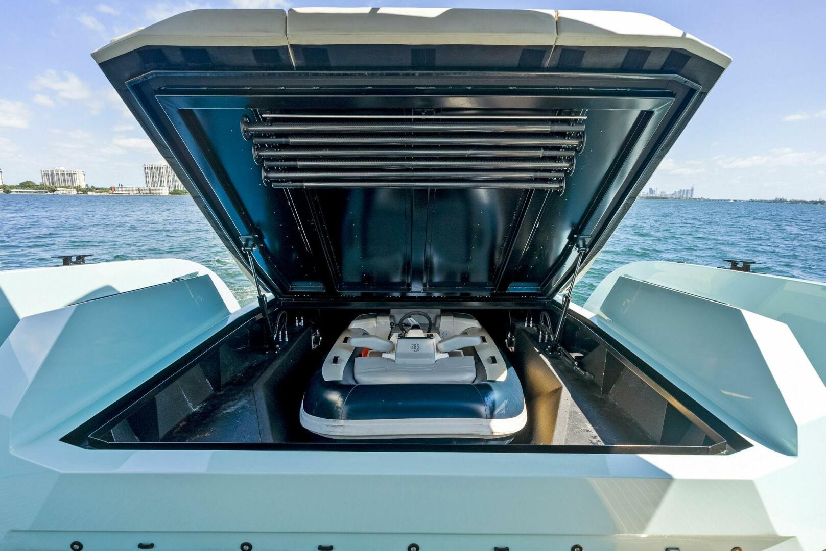 Slide: The Image of Aft Deck - 4327784