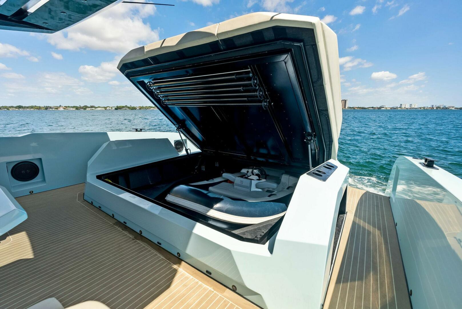 Slide: The Image of Aft Deck - 4327787