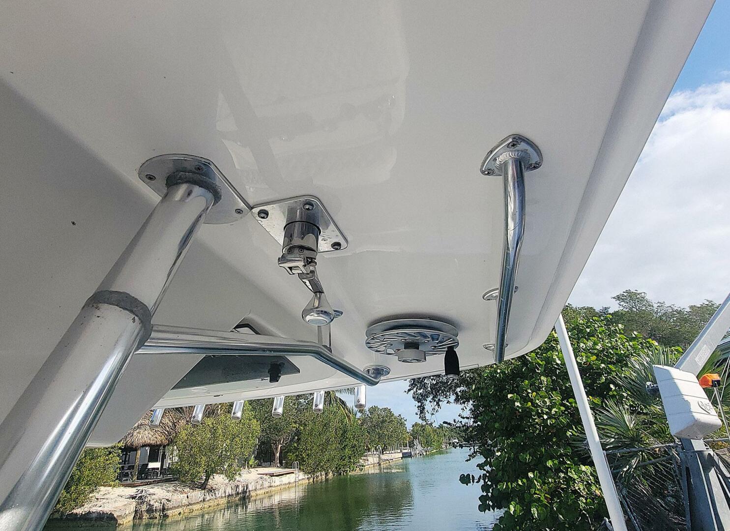 Slide: The Image of Venture 34 Center Console 2000 - 5273611