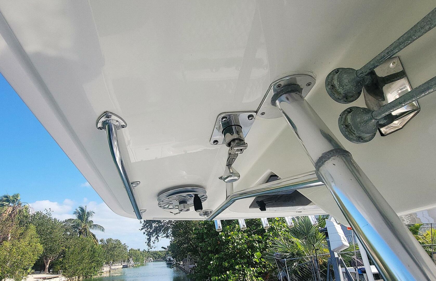 Slide: The Image of Venture 34 Center Console 2000 - 5273612