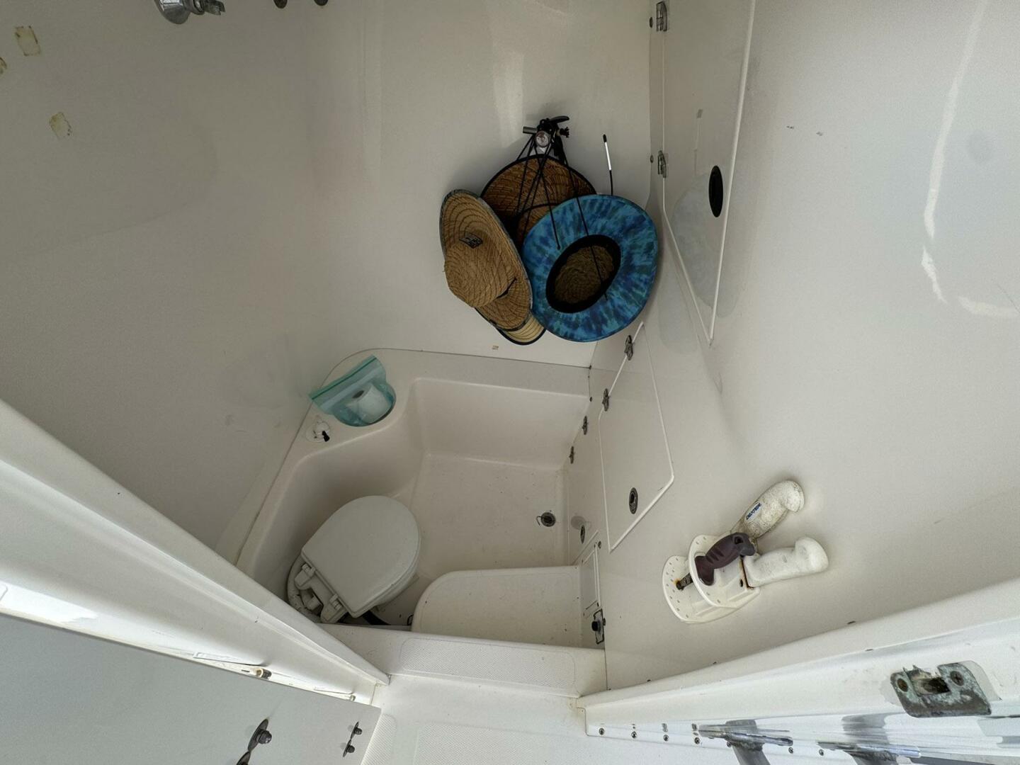 Slide: The Image of Venture 34 Center Console 2000 - 5273614