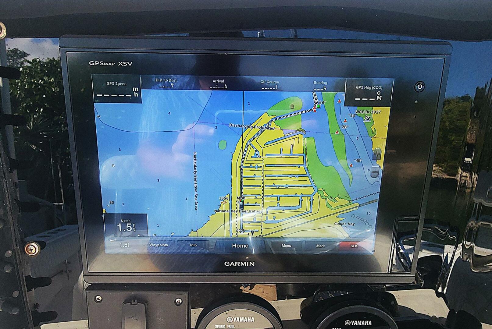 Slide: The Image of Venture 34 Center Console 2000 - 5273616