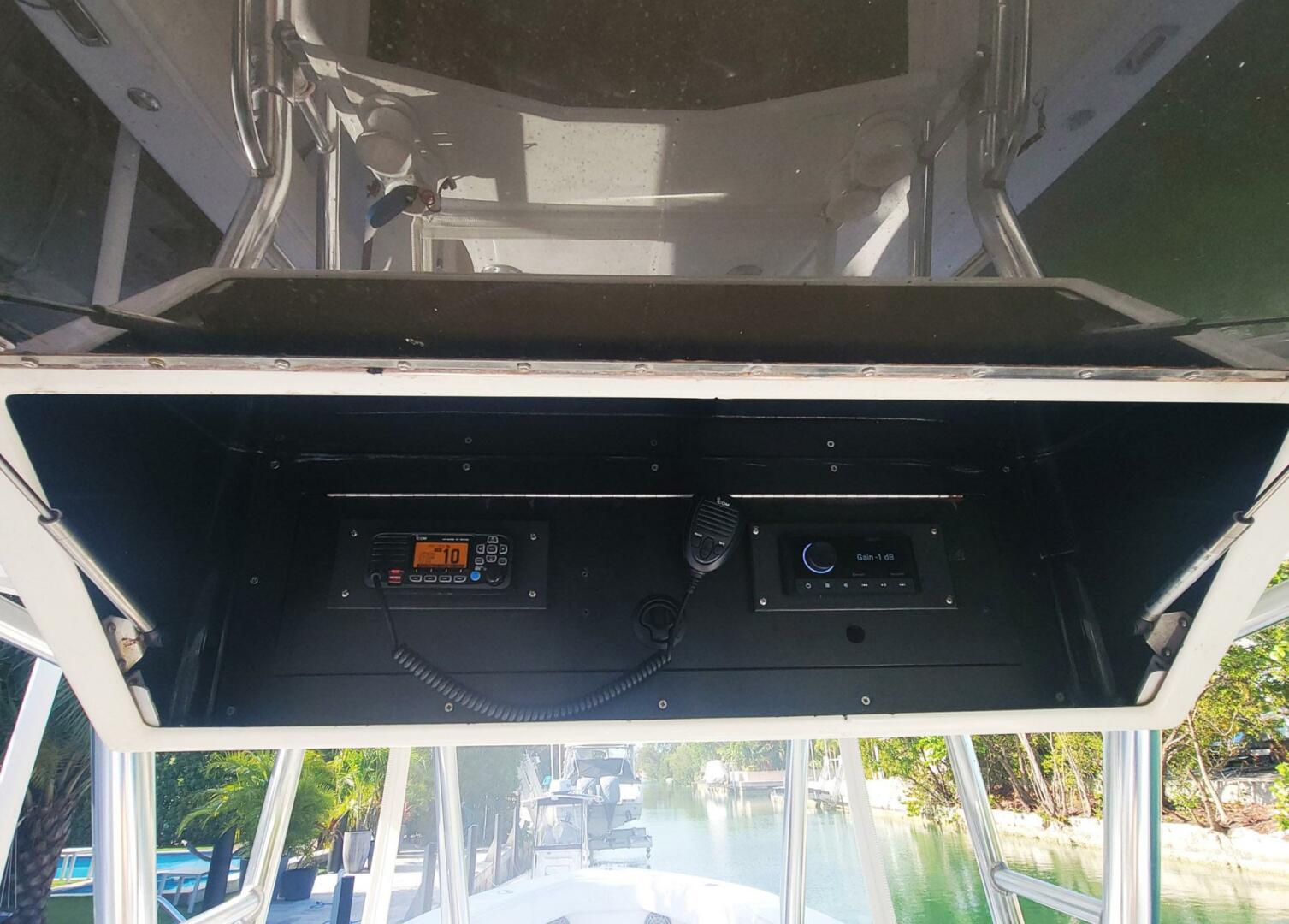 Slide: The Image of Venture 34 Center Console 2000 - 5273619