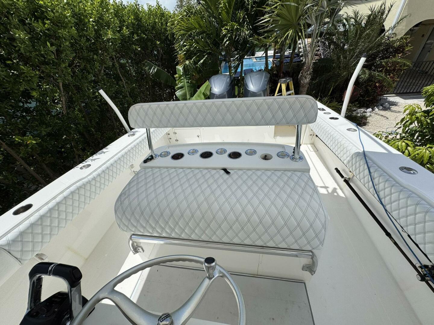 Slide: The Image of Venture 34 Center Console 2000 - 5273629