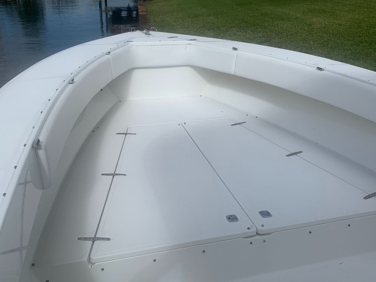Slide: The Image of Venture 34 Center Console 2001 - 1643422