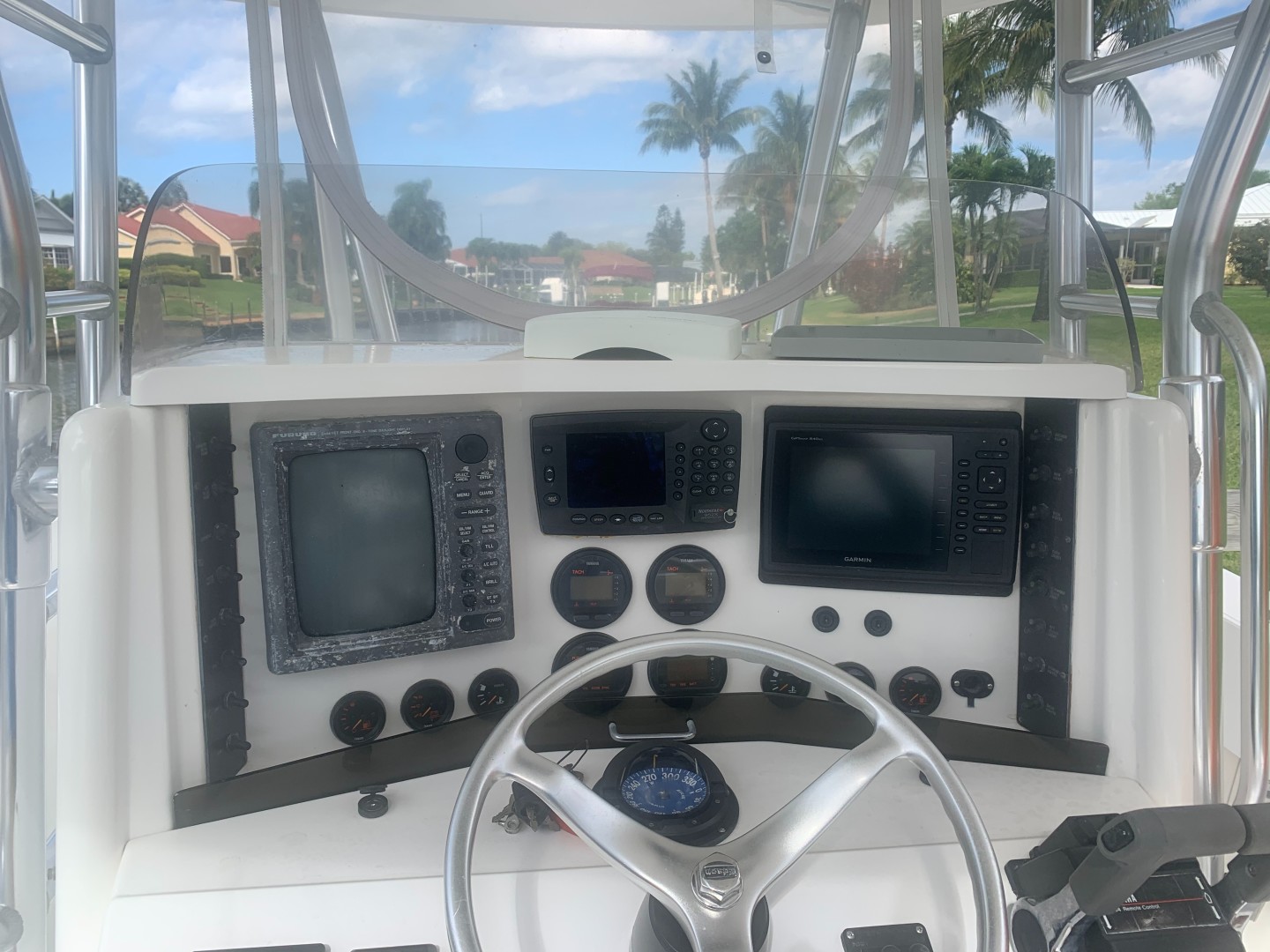 Slide: The Image of Venture 34 Center Console 2001 - 1643424