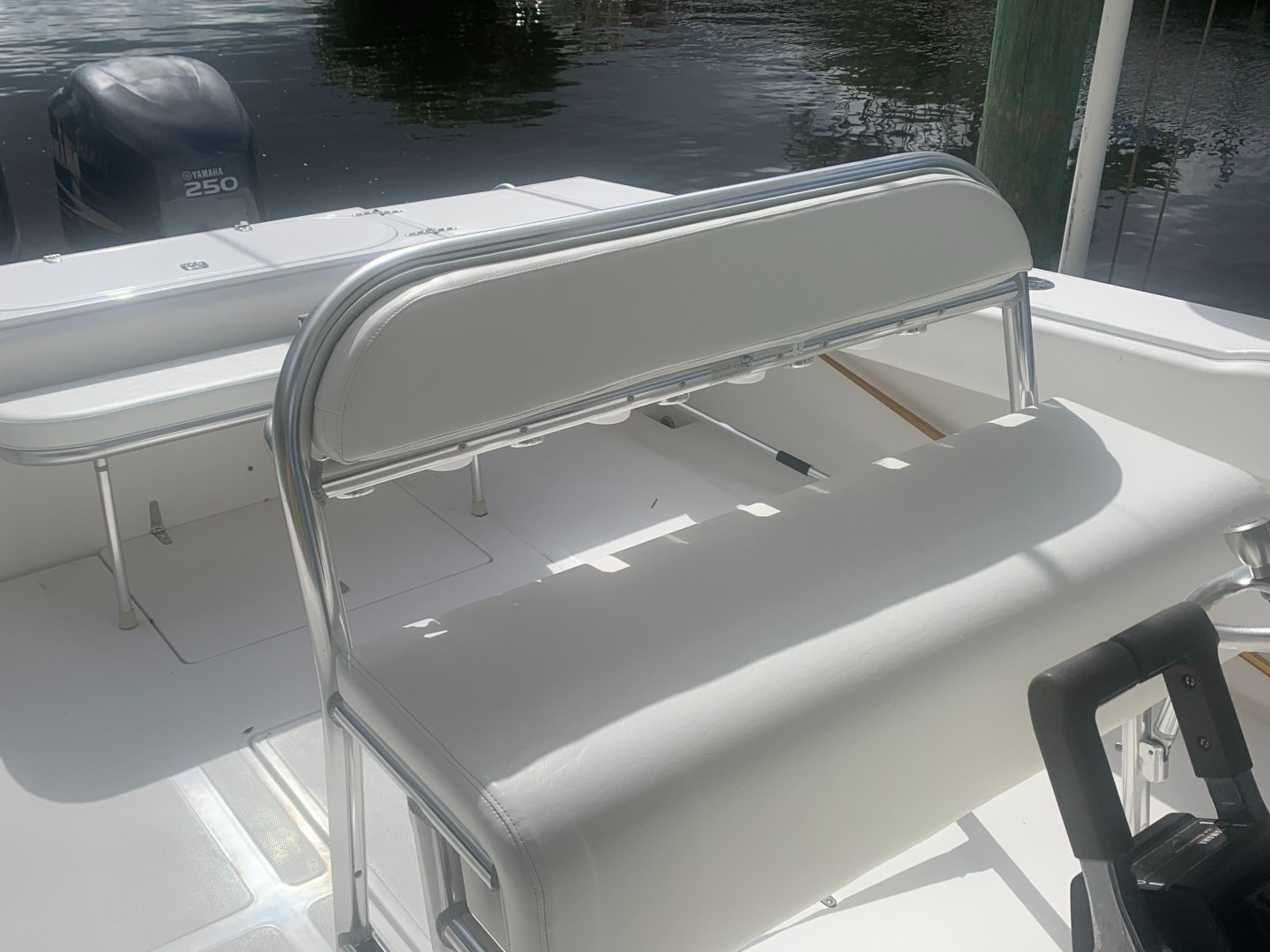 Slide: The Image of Venture 34 Center Console 2001 - 1643430