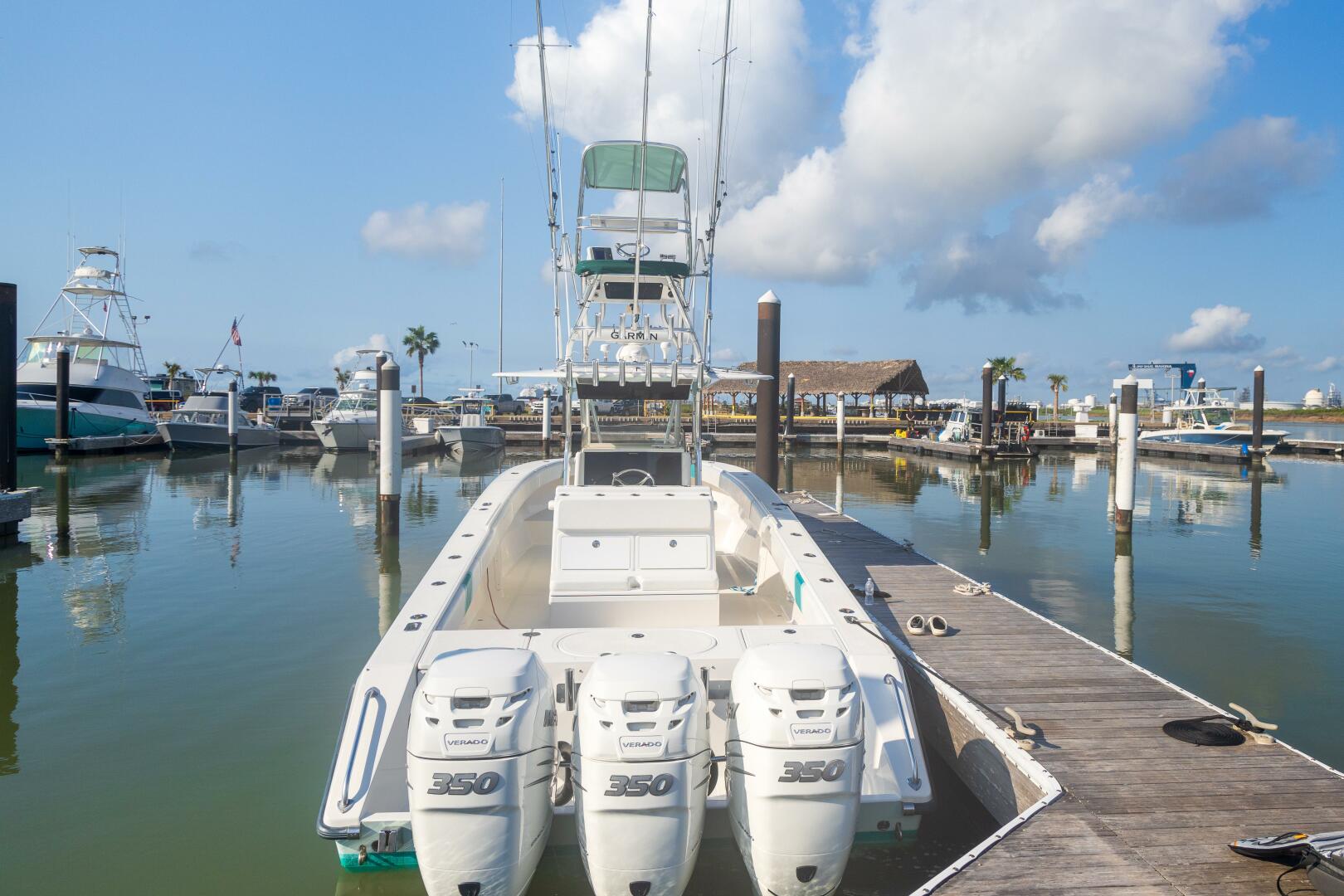 Slide: The Image of 2005 Venture 39 Open 4 Getaway - 4693525