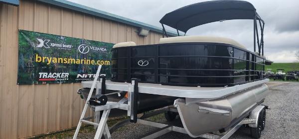 Slide: The Image of 2023 Veranda VISTA20RC Bi-Toon pontoon boat on trailer at Bryan's Marine. - 5
