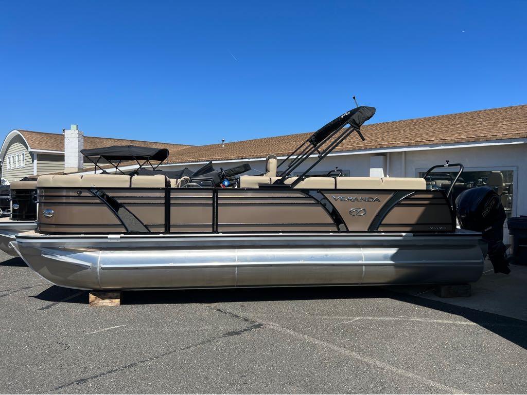 Slide: The Image of 2023 Veranda VP 22 VLB pontoon boat on display. - 3