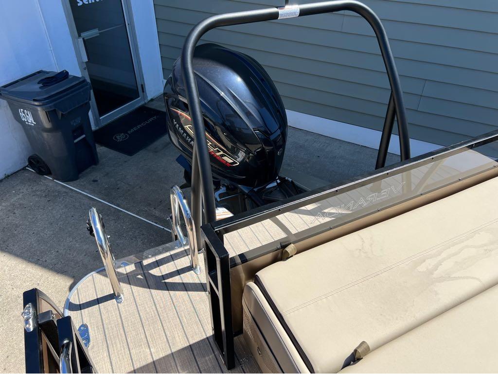 Slide: The Image of 2023 Veranda VP 22 VLB pontoon boat with Yamaha outboard motor. - 7