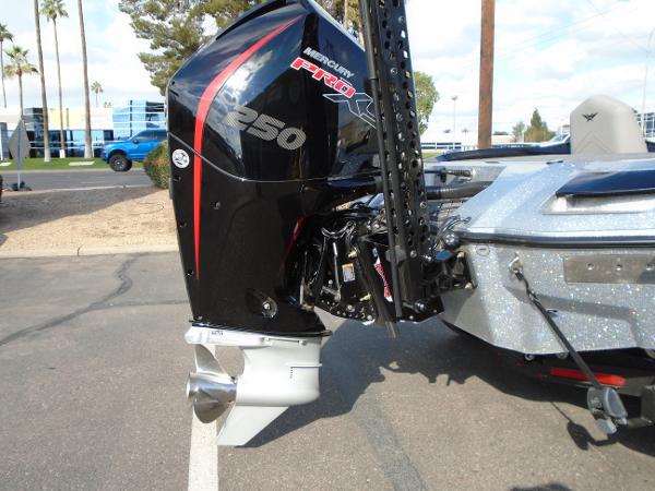 Slide: The Image of 2024 Vexus VX20 boat with Mercury Pro XS 250 outboard motor. - 19