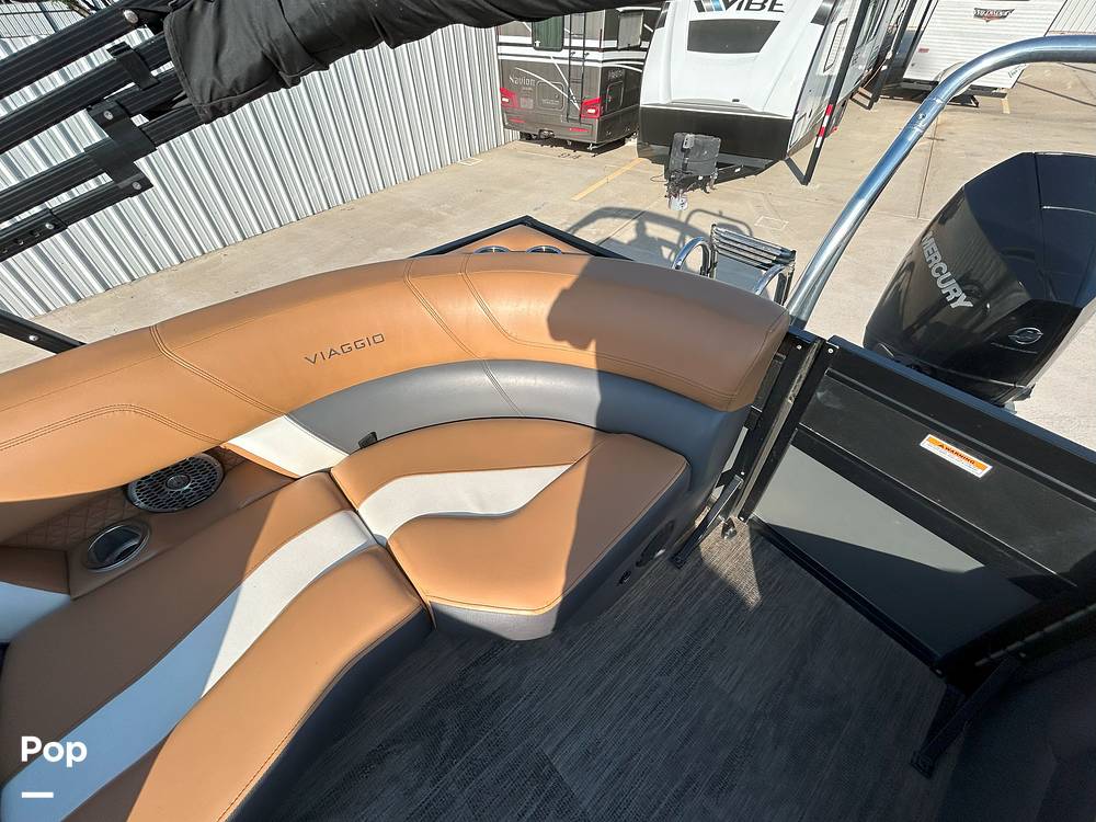 Slide: The Image of Viaggo Diamante 26U 2022 - 14814488