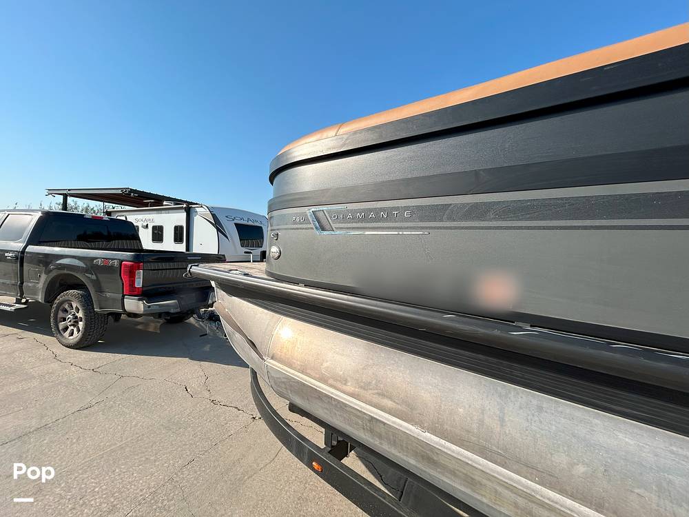 Slide: The Image of Viaggo Diamante 26U 2022 - 14814452