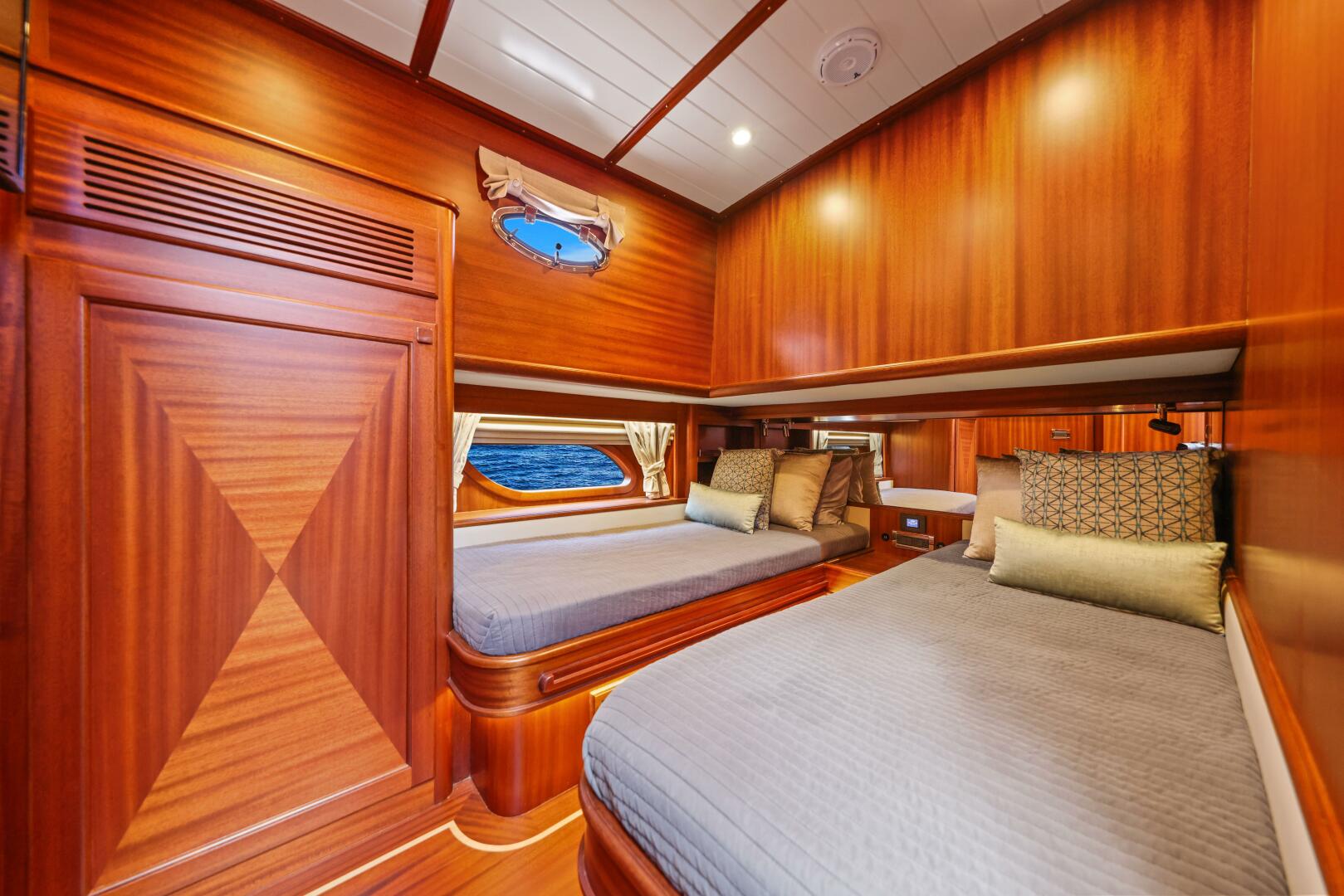 Slide: The Image of Vicem 65 Classic For Sale Starboard Side Cabin - 5408940