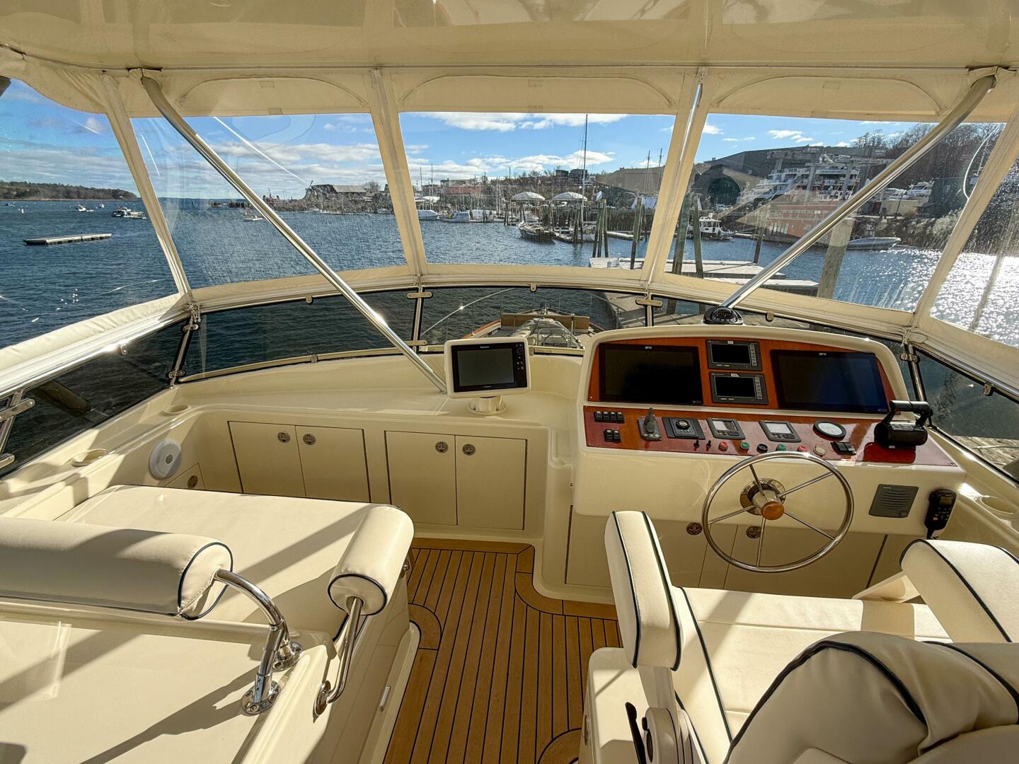 Slide: The Image of Vicem 77 Flybridge 2011 - 5102208