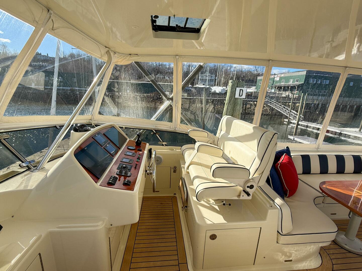 Slide: The Image of Vicem 77 Flybridge 2011 - 5102212