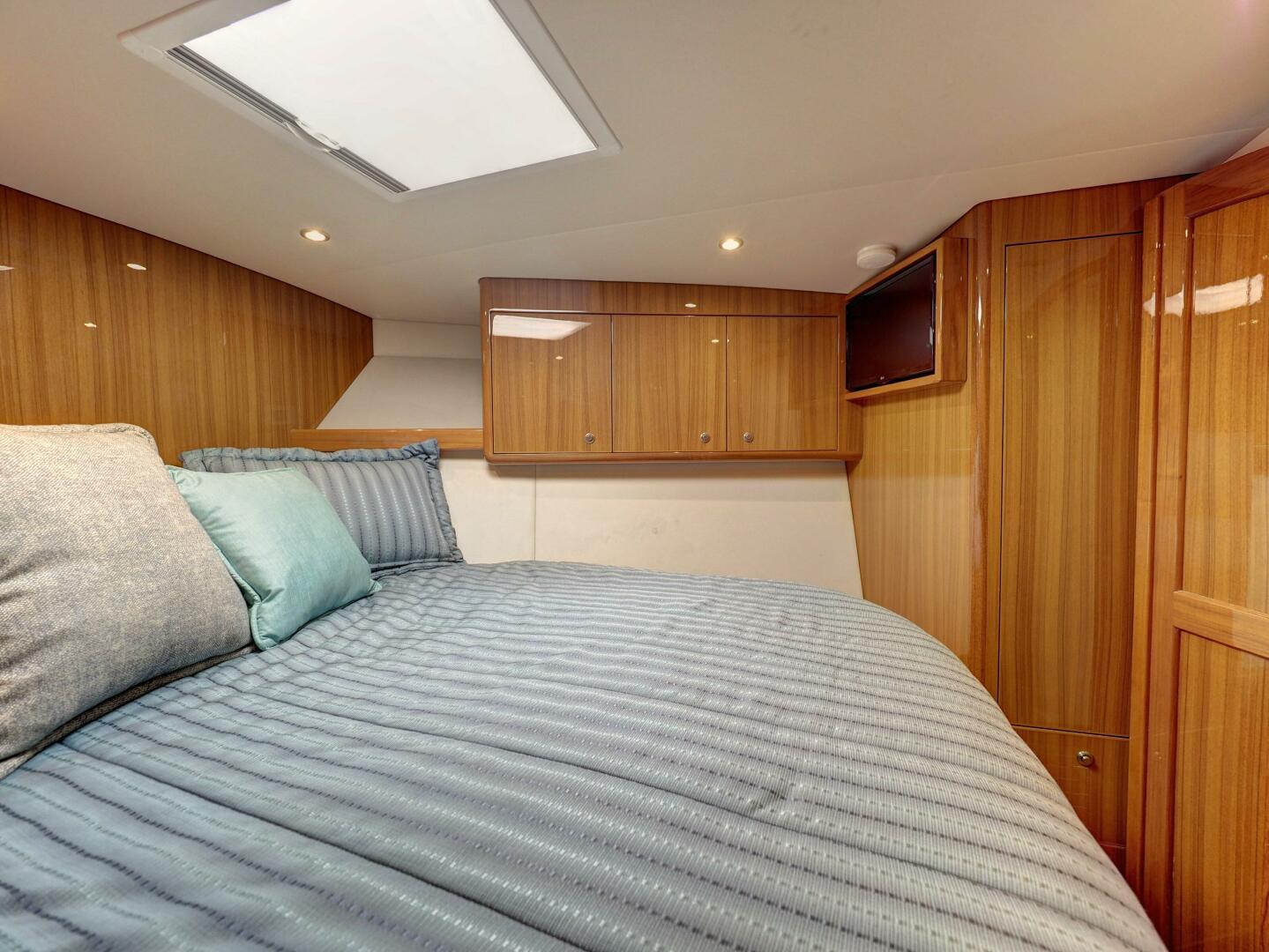 Slide: The Image of 2019 Viking 37 Convertible Leveled Up II - 4610237