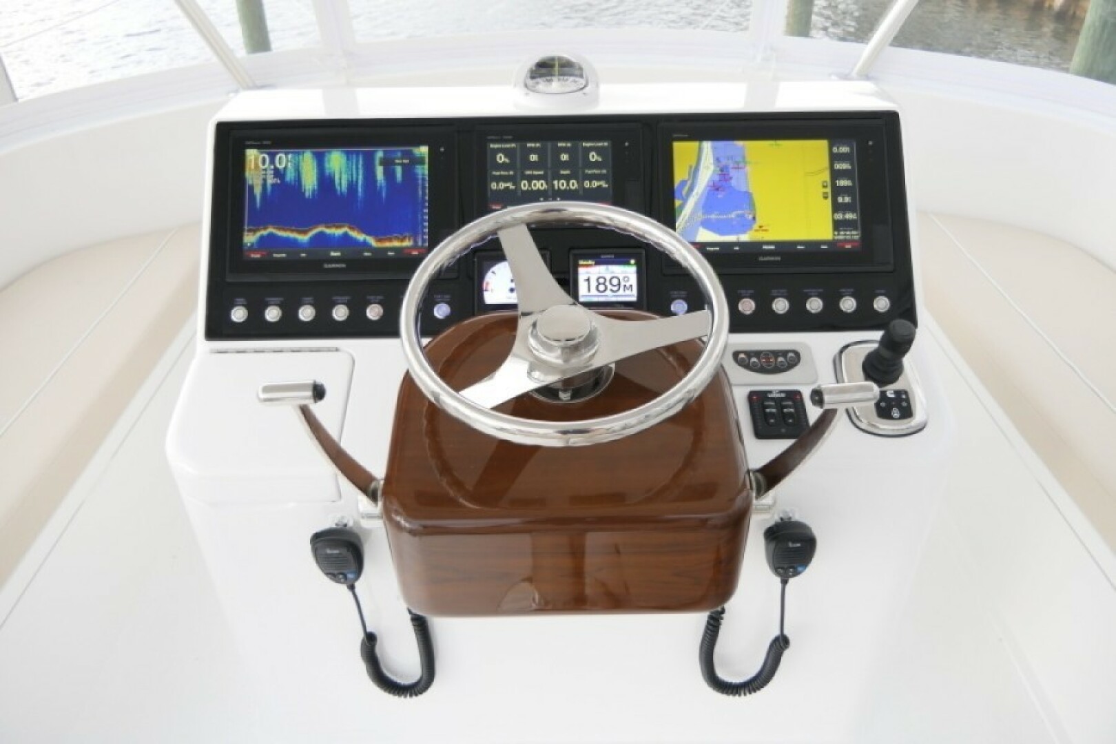 Slide: The Image of 38 Viking Billfish helm - 4247245