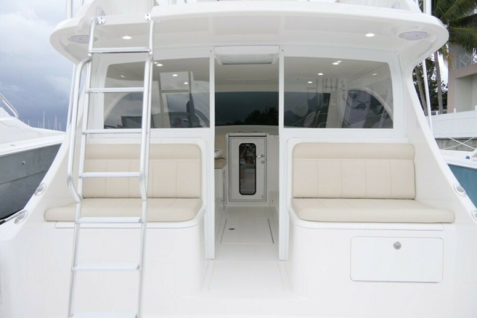 Slide: The Image of 38 Viking Billfish mezzanine - 5340881