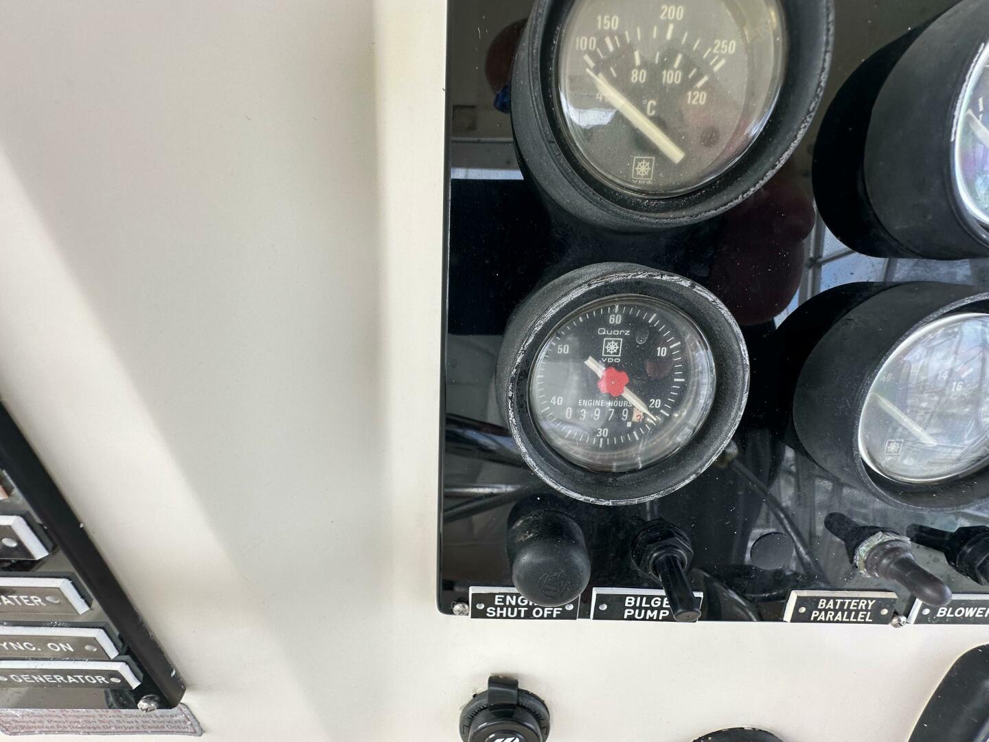 Slide: The Image of Viking 41 Convertible 1985 - 4790809