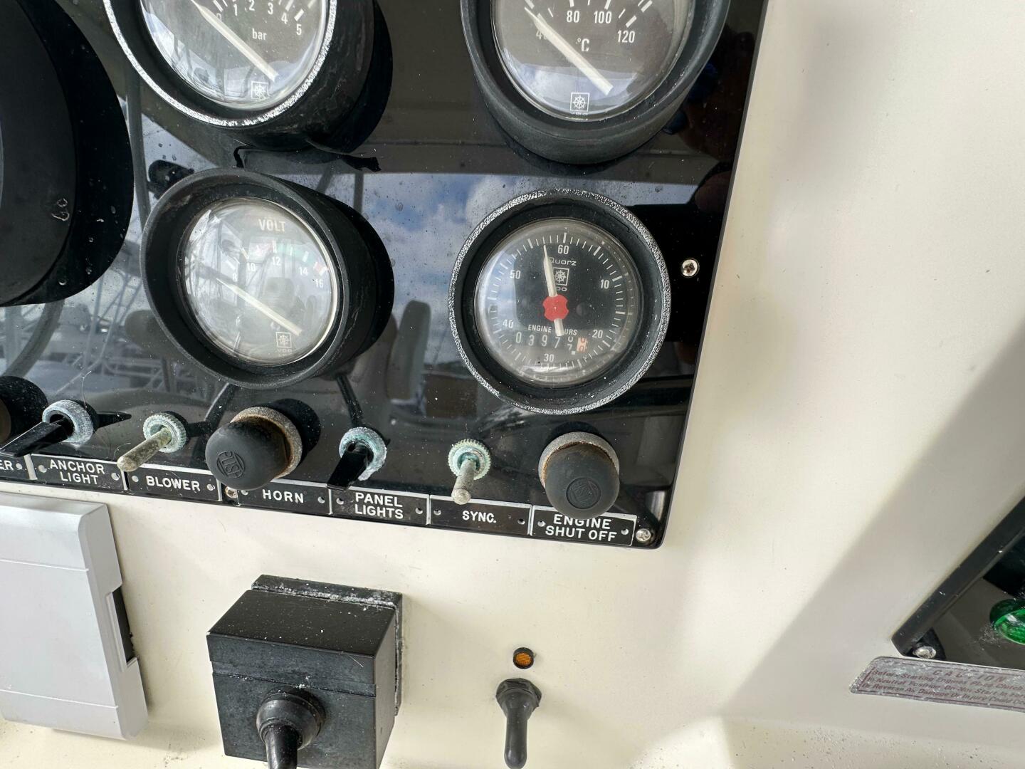 Slide: The Image of Viking 41 Convertible 1985 - 4790810