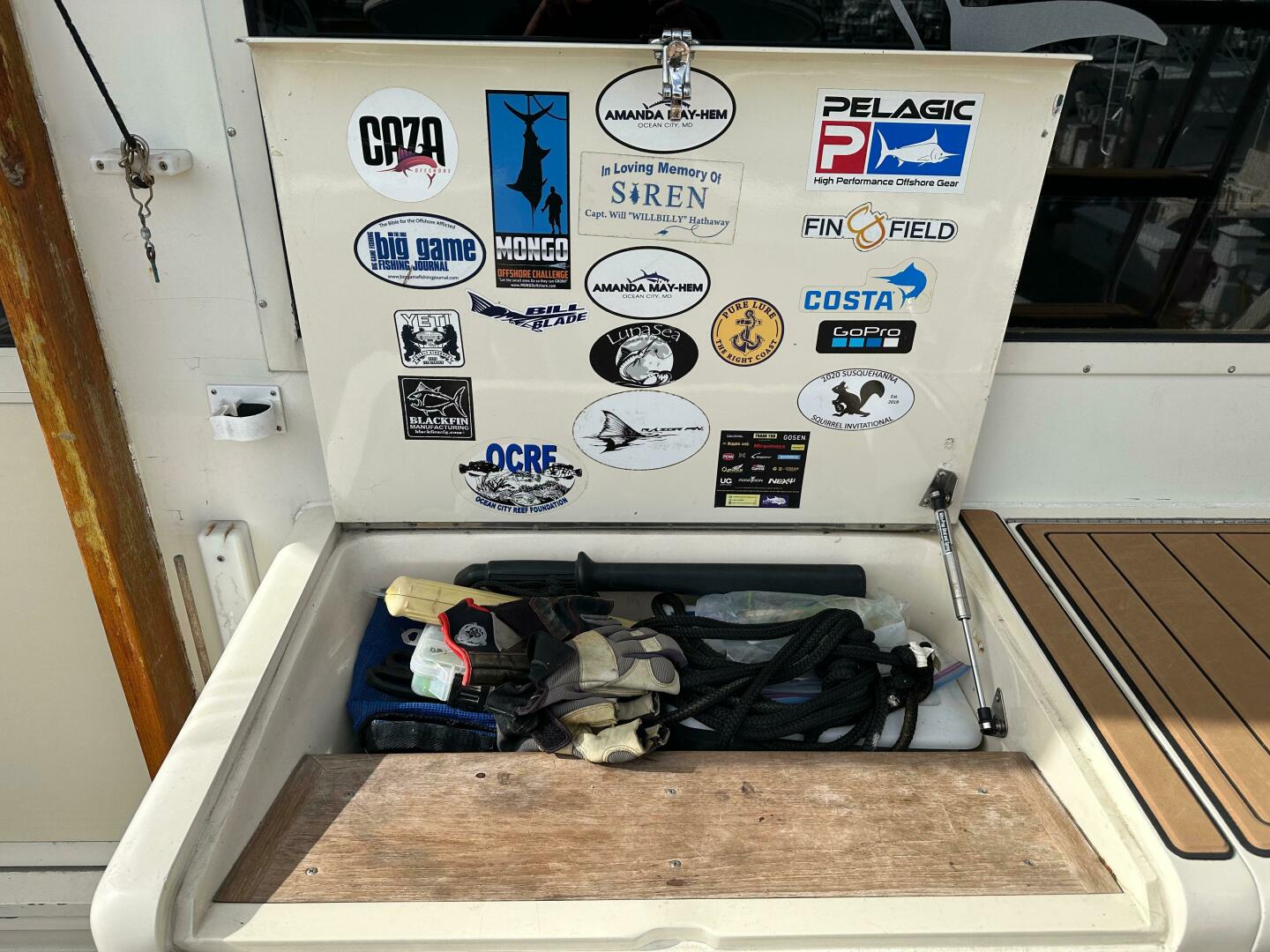 Slide: The Image of Viking 41 Convertible 1985 - 4790827