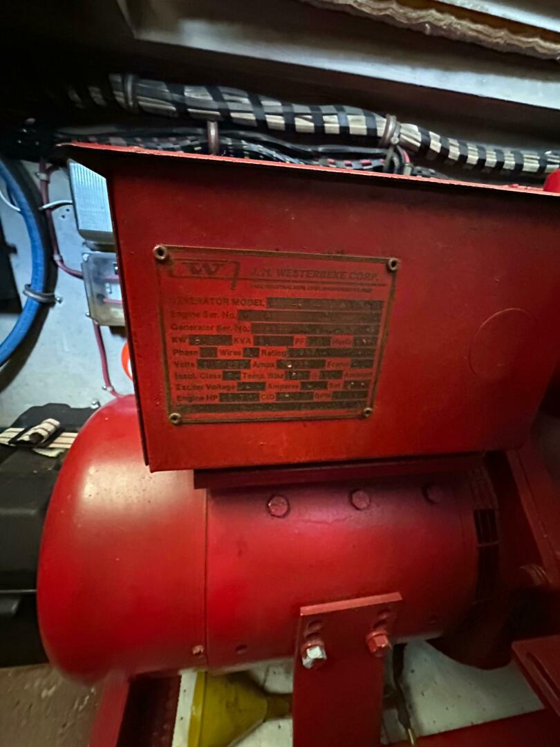 Slide: The Image of Viking 41 Convertible 1985 - 4790841