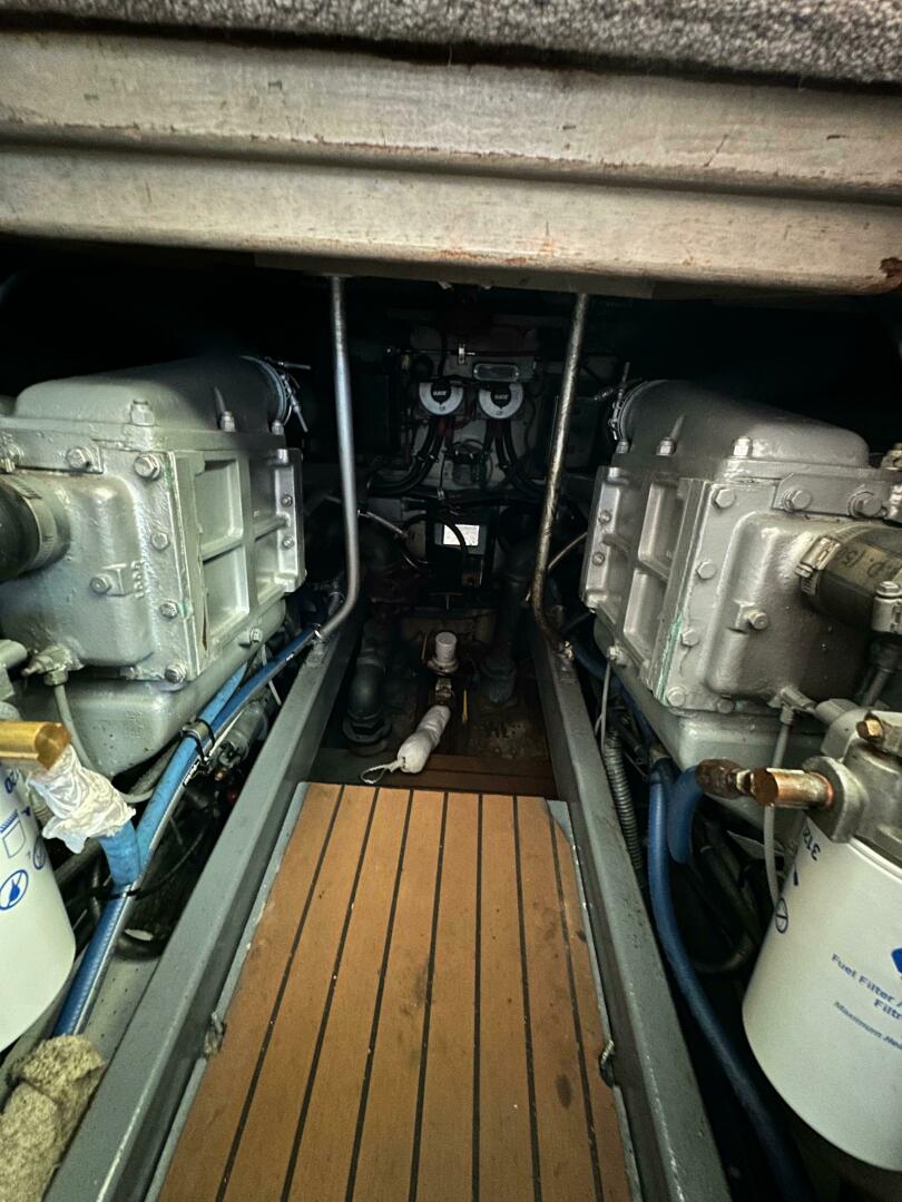 Slide: The Image of Viking 41 Convertible 1985 - 4790844