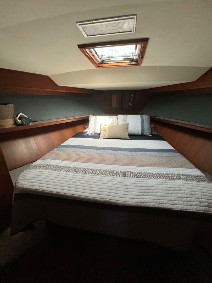 Slide: The Image of Viking 41 Convertible 1987 - 5487236