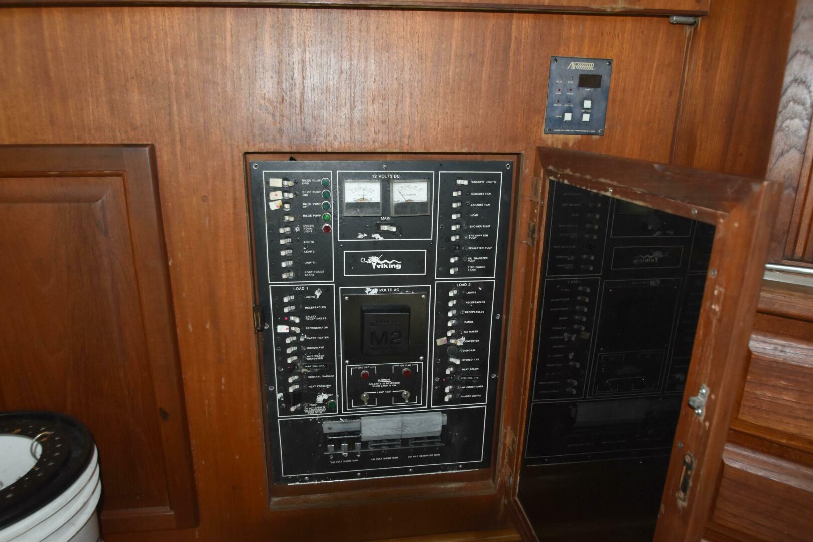 Slide: The Image of Viking 41 Convertible 1988 - 4749126