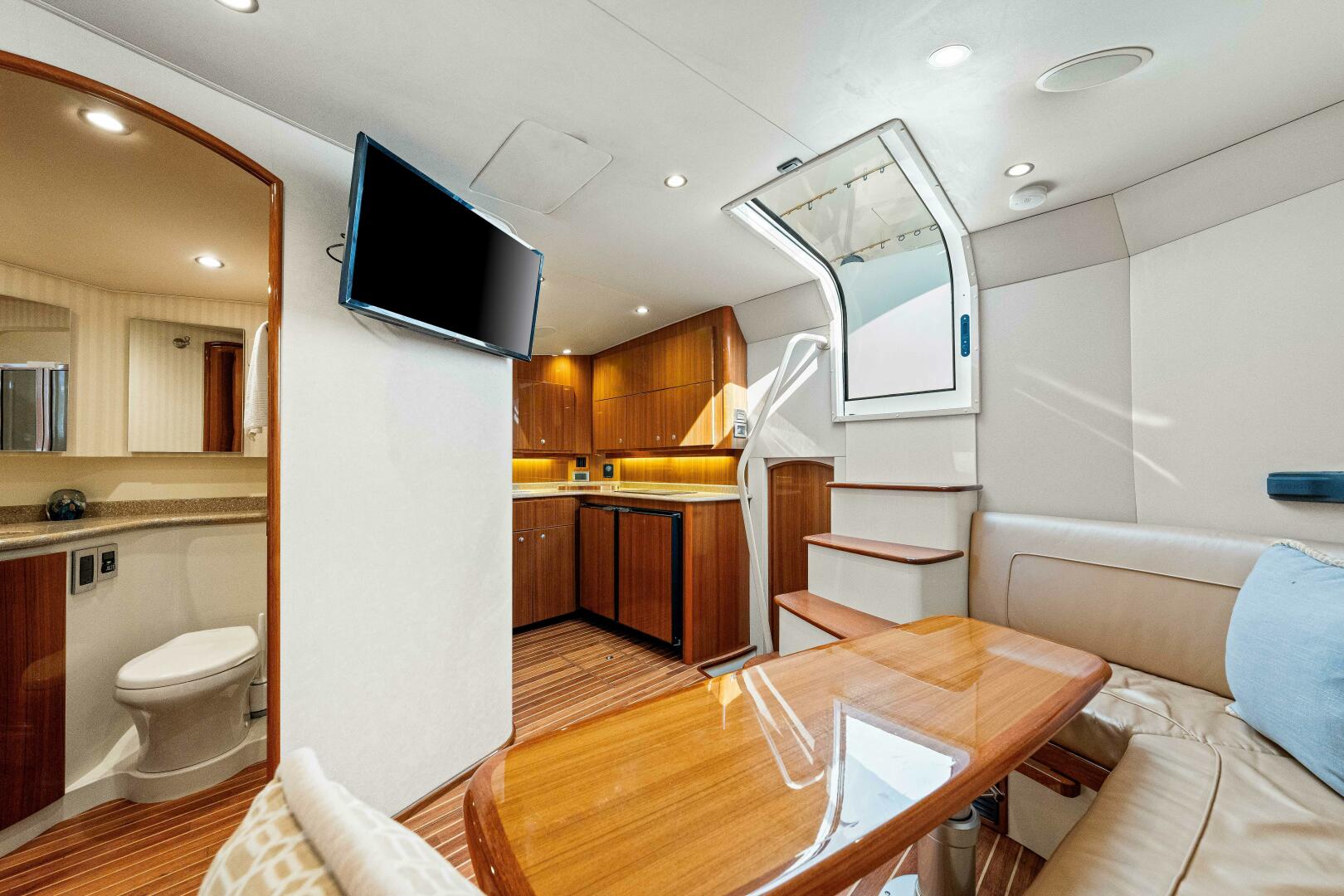 Slide: The Image of 2012 Viking 42 Open "Bad Habits" - Salon - 5417338