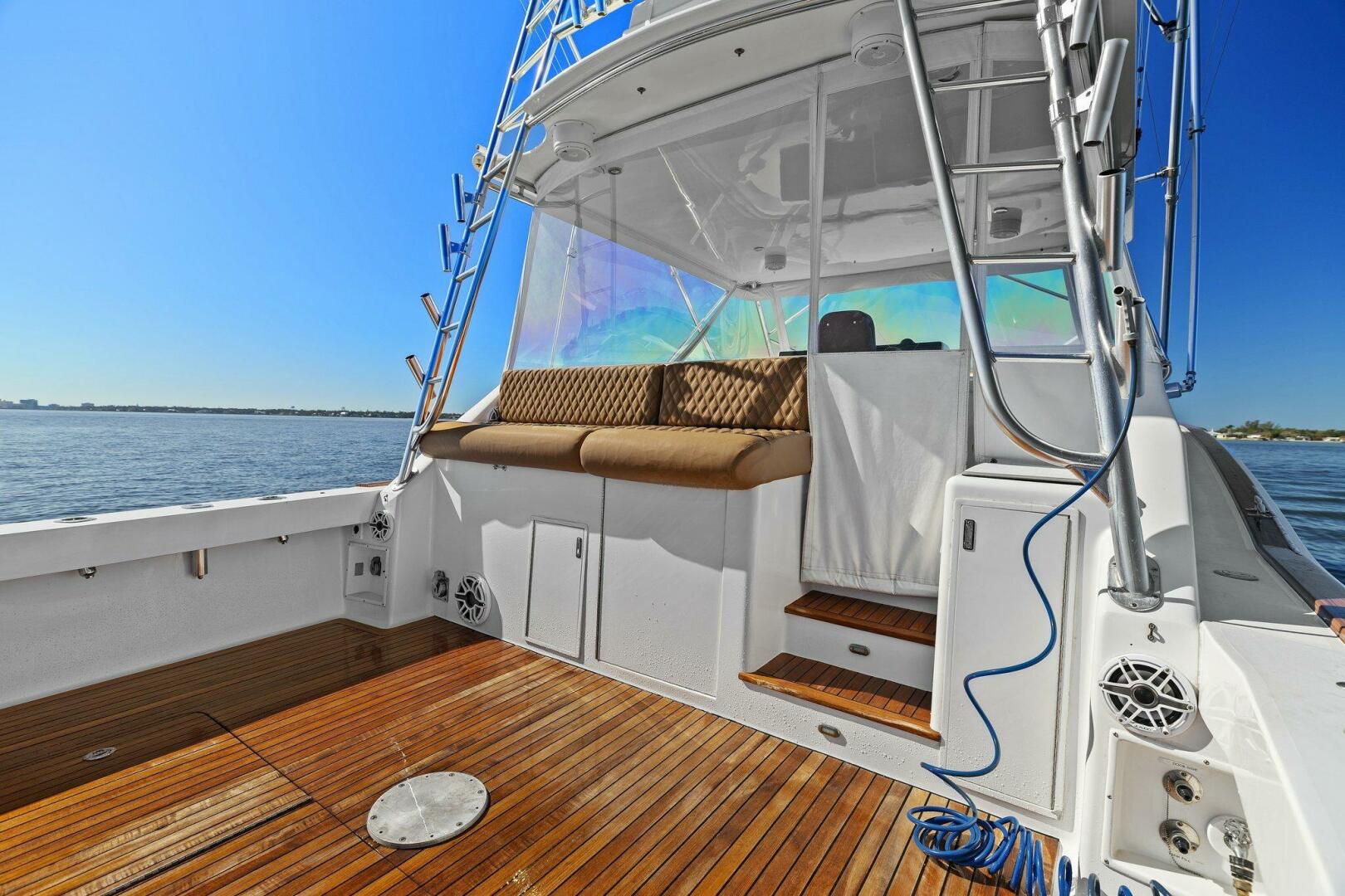 Slide: The Image of 1995 Vikin 43 Open - Cockpit - 5239261