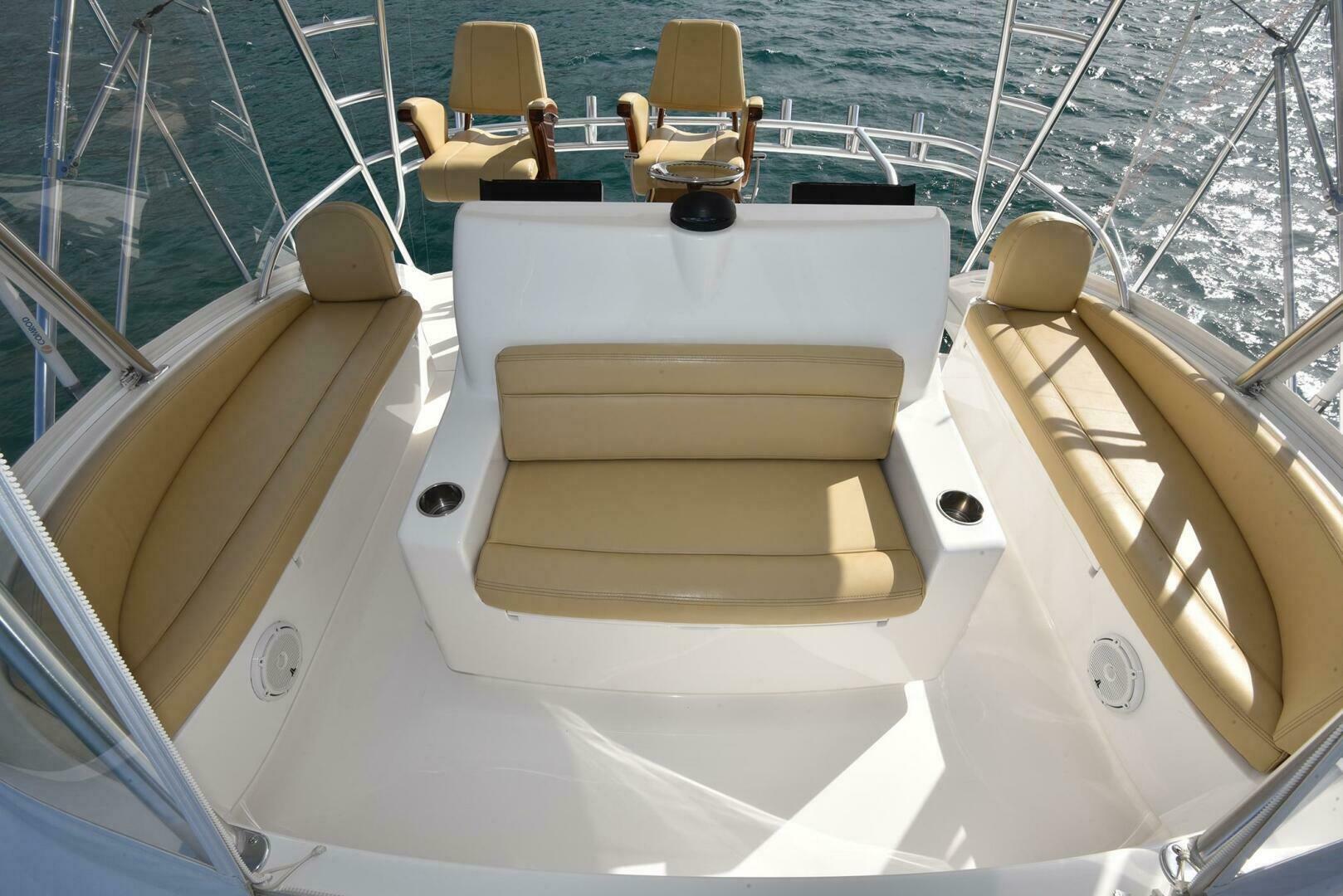 Slide: The Image of 2019 Viking 44 Convertible MY WAY Flybridge Lounge - 5471837