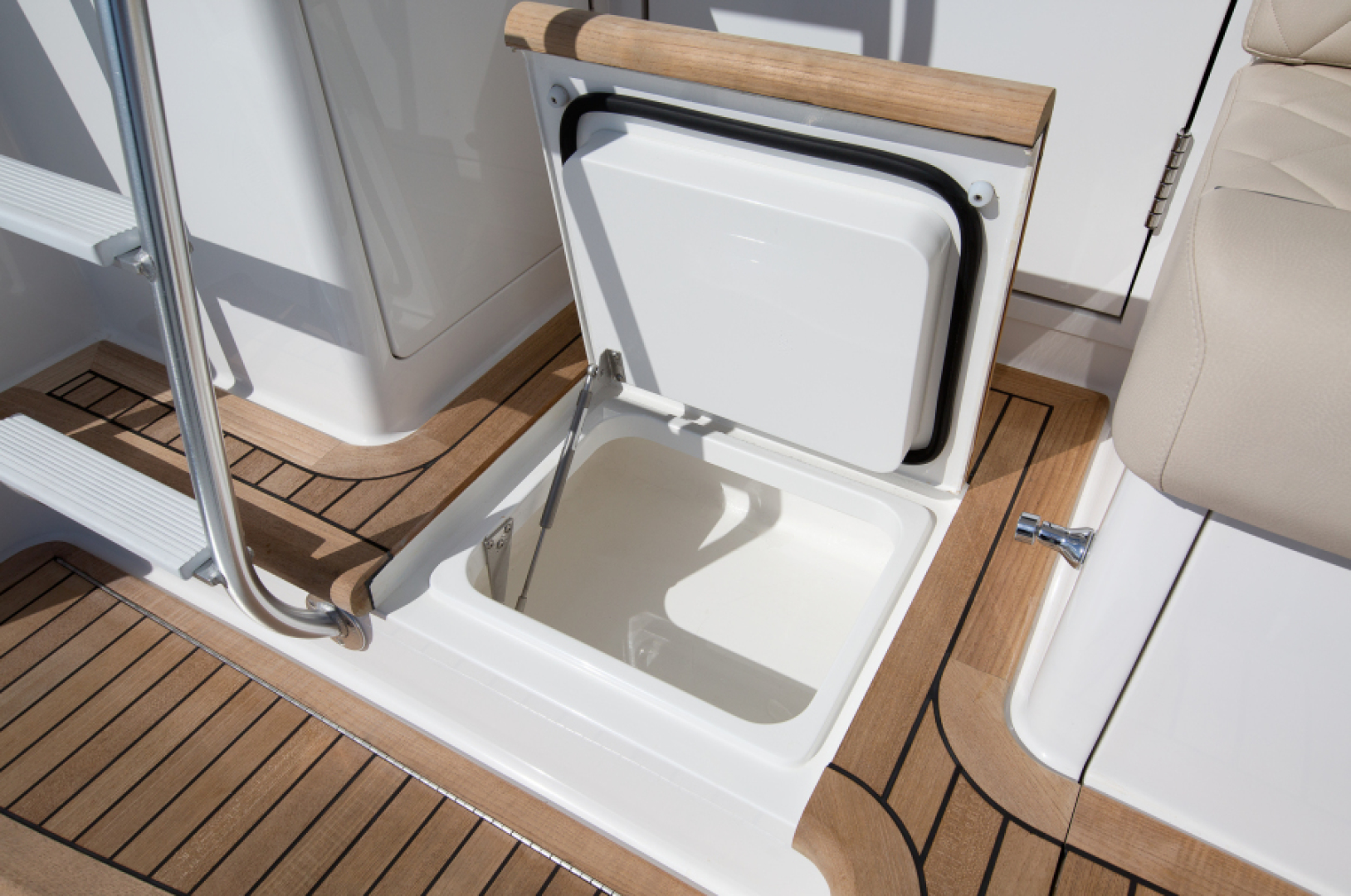 Slide: The Image of 2023 44 Viking Convertible - 3203455