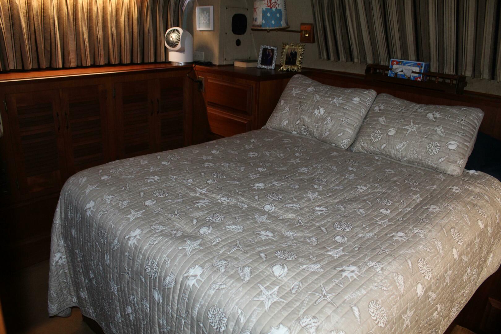 Slide: The Image of Viking 44 Motor Yacht 1986 - 5291312