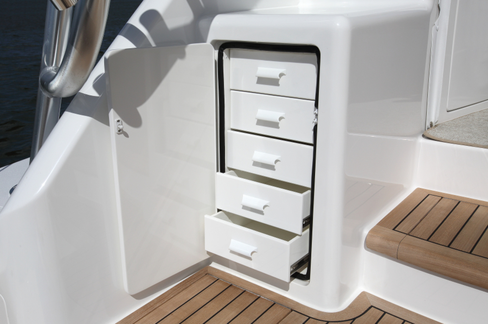 Slide: The Image of Viking 44 Open Storage - 4247537