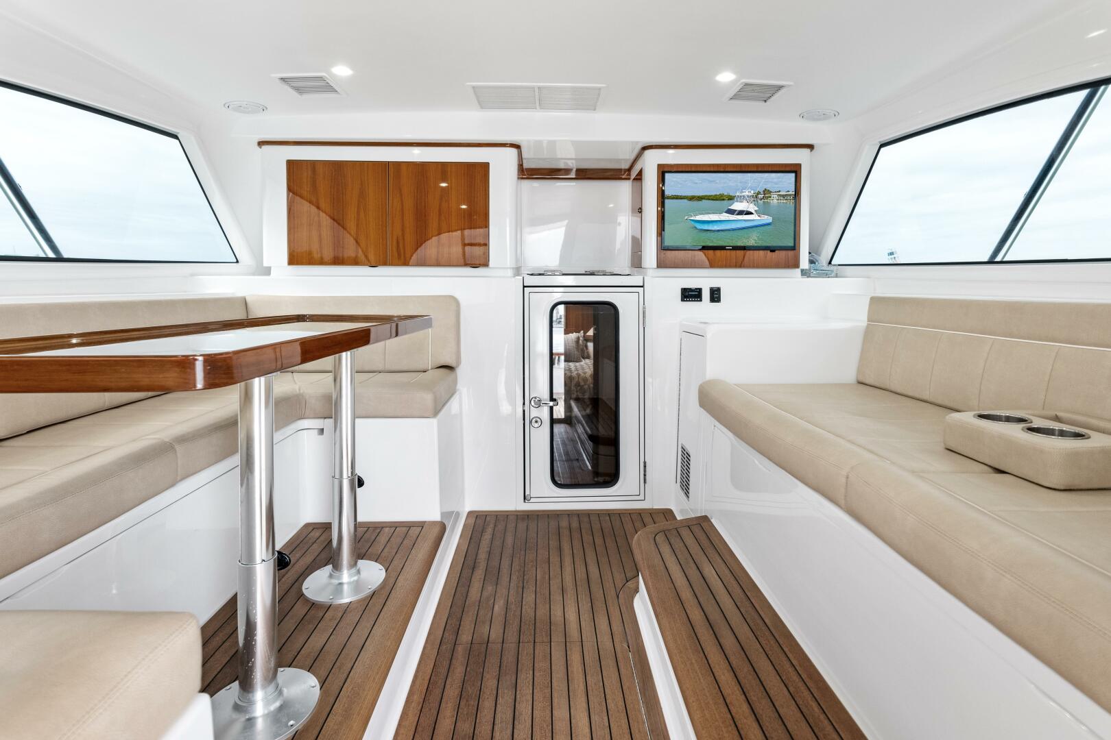 Slide: The Image of 46' Viking 2021 46 Billfish - "Quality Time" - Dinette - 4954550