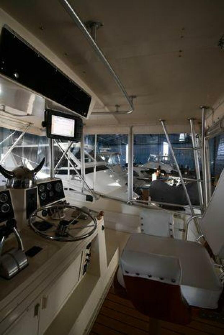 Slide: The Image of Viking 48 Convertible 1988 - 5105933