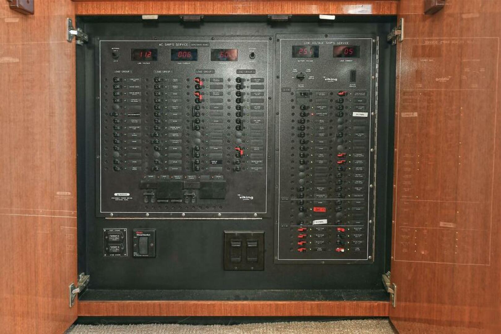 Slide: The Image of Viking 48 Convertible 2002 - 5505715