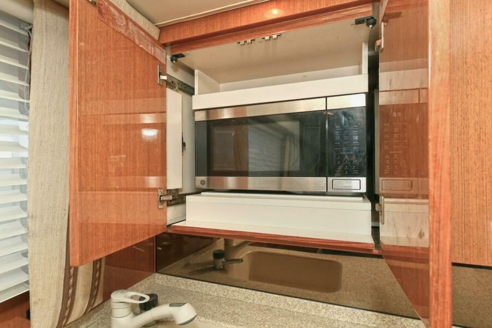 Slide: The Image of Viking 48 Convertible 2002 - 5505719