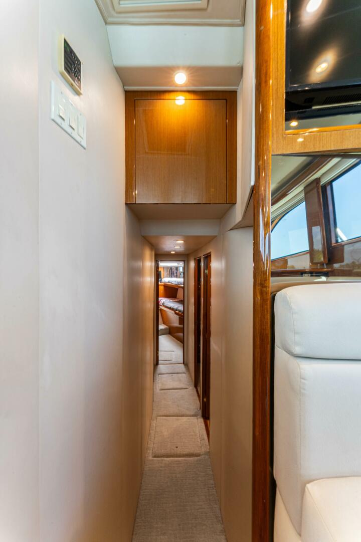 Slide: The Image of 2004 Viking 48 Convertible - 5350800