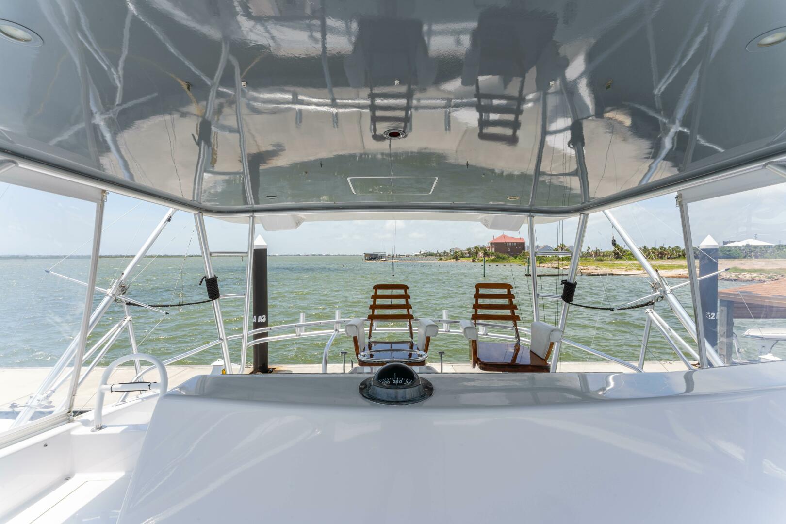Slide: The Image of 2004 Viking 48 Convertible - 5350817