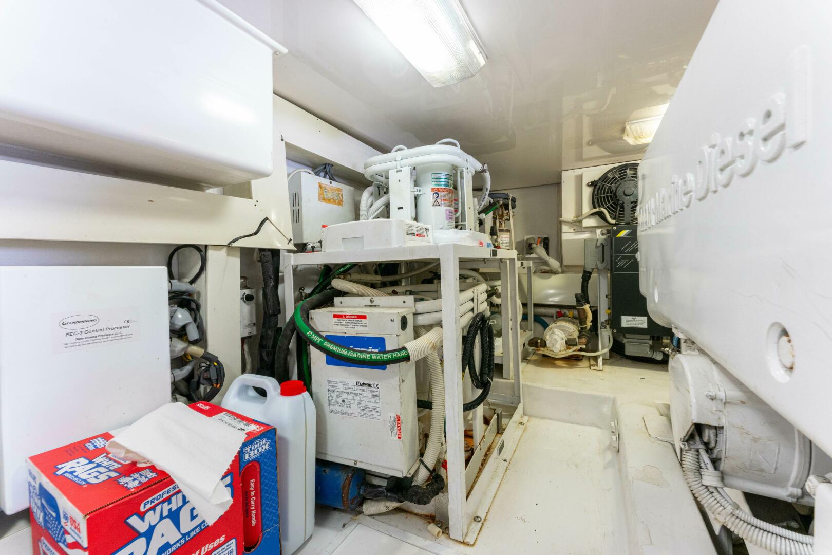 Slide: The Image of 2004 Viking 48 Convertible - 5350827